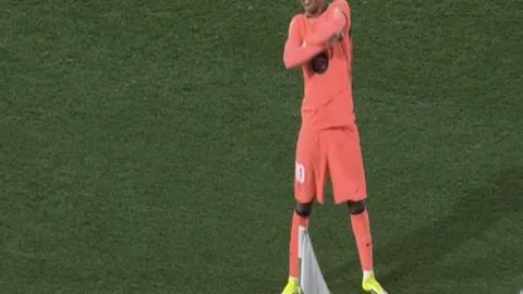 尤文背离基因引皮亚尼奇炮轰，罗马德罗西离队致遗憾